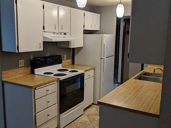 2nd image of 6106 NE 192nd Pl APT 2