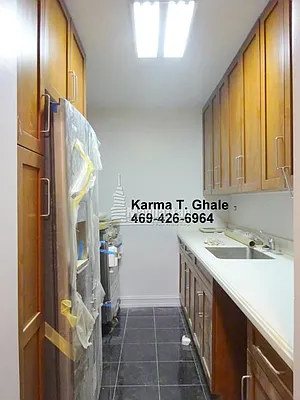 Rented by Manhattan Connection | media 21