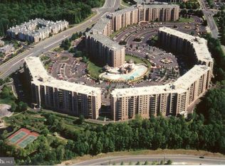 8360 Greensboro Dr APT 208, Mc Lean, VA 22102