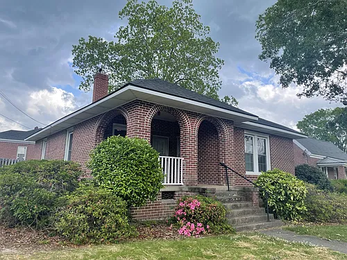 213 Kitson St Photo 1