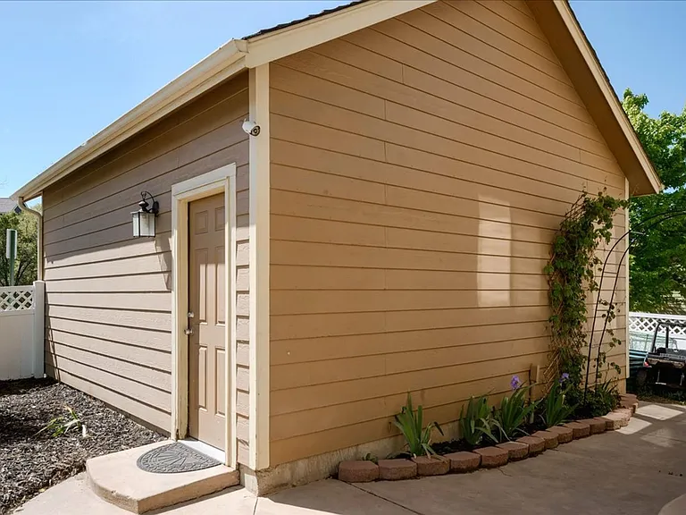 2475 Saint Paul Dr — Photo 39