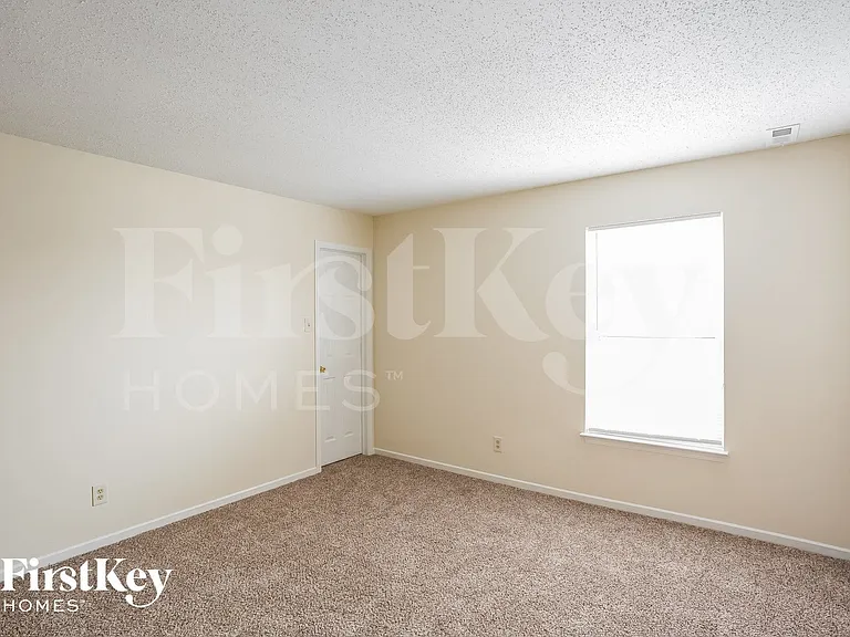 1079 King Maple Dr — Photo 11