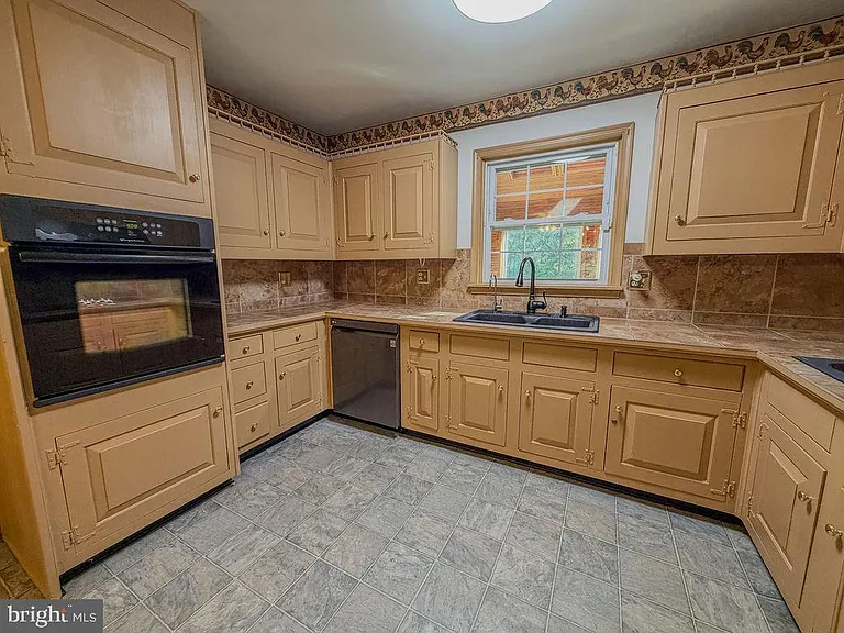 11 Hickory Ln — Photo 16