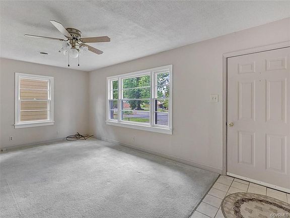 3rd image of 5518 Hawthorne Ave