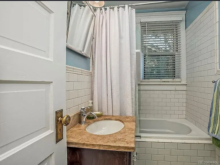 624 Gaylord St — Photo 18