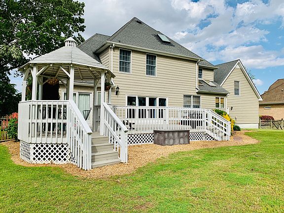 Huge Deck with Gazebo