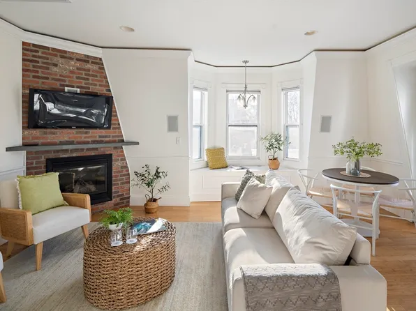 32 Dartmouth St #3, Somerville, MA 02145