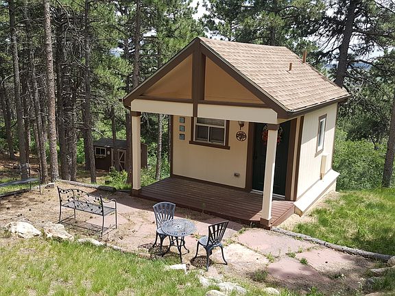 guest house/artist studio