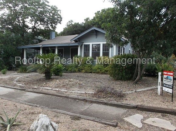 1st image of 323 E Magnolia Ave