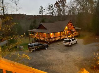 136 Shadow Ln, Blue Ridge, GA 30513