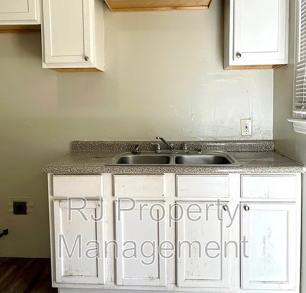 809 Juliet Ave — Photo 8