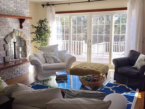 access to deck from living room