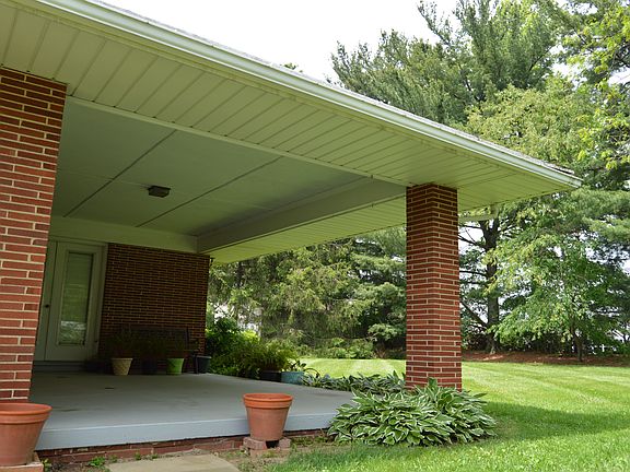 5th image of 556 Birchlawn Blvd