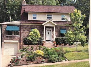 717 Darst Rd, Saint Louis, MO 63135