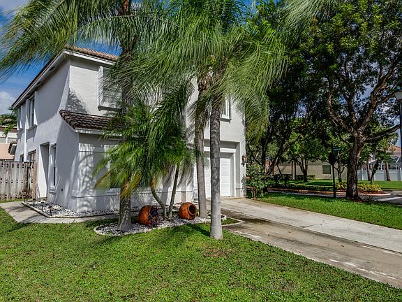 Home For Sale In Lake Charleston