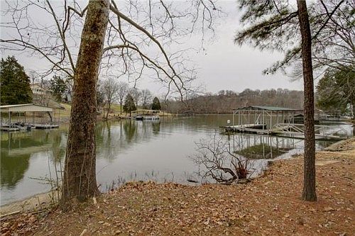2nd image of 501 Lake Forrest Dr
