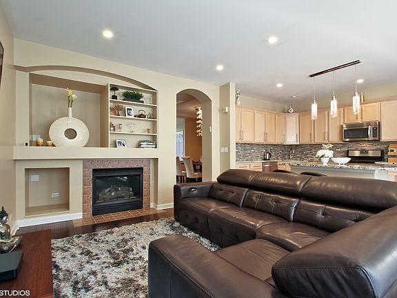 4th image of 1851 Westleigh Dr