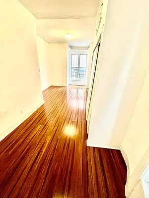 Rented by Pear NYC LLC | media 55