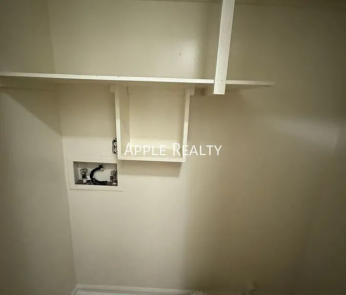 925 Fleming Dr — Photo 11