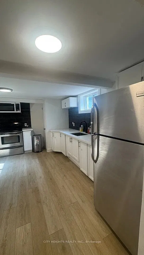 2 bed, $1,595 — Photo 2