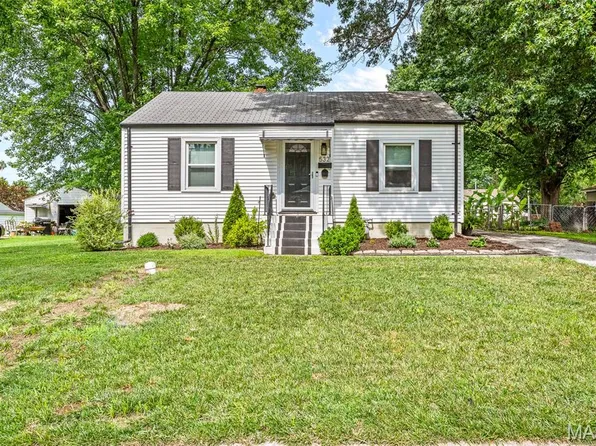 532 Meadow Ln, Collinsville, IL 62234