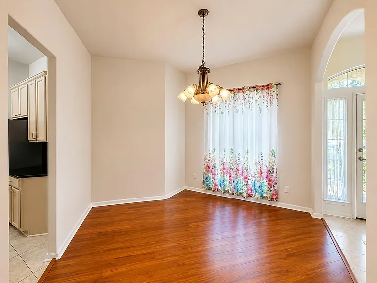20410 Nelva Park Ct — Photo 5