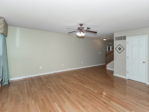 5th image of 6817 Hampshire Ct