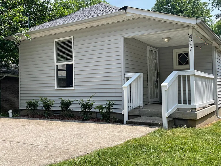 407 Mallory St — Photo 1