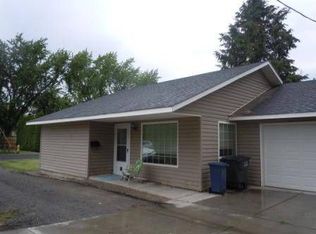 624 SW 2nd St, College Place, WA 99324
