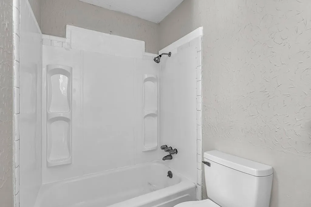 1 bed, 750 sqft, $695 — Photo 2