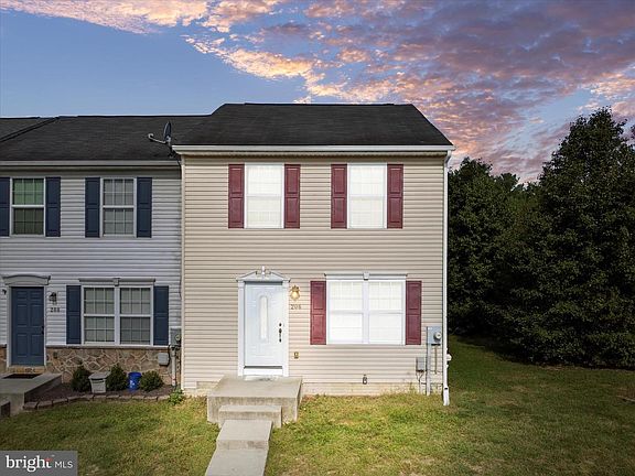 2nd image of 206 Eastside Ln