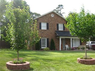 4023 Belshire Ln, Charlotte, NC 28205