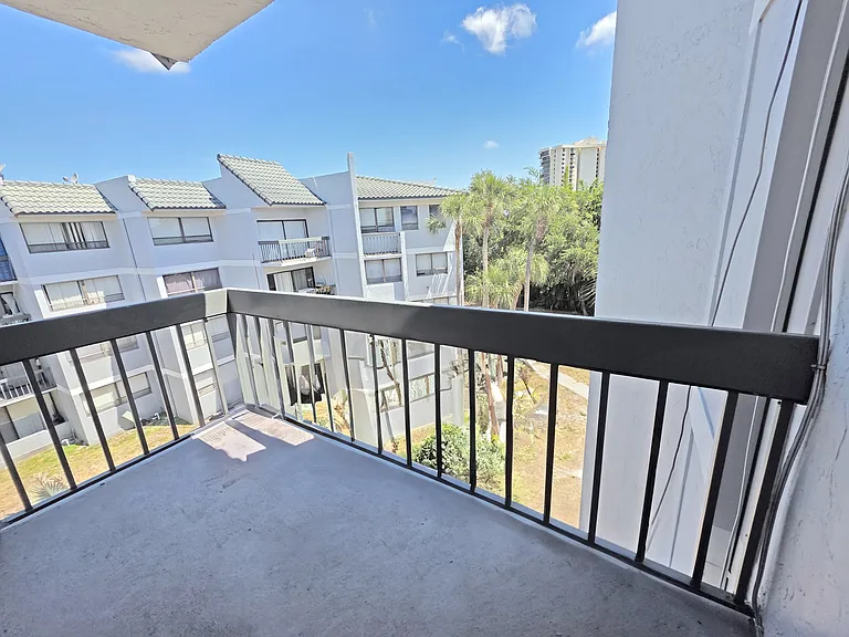1950 N Congress Ave #404-404HOA — Photo 12