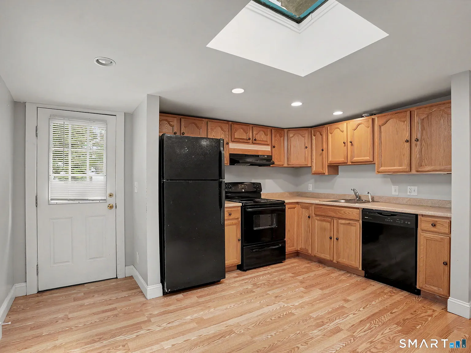 1 bed, 1.0 bath, 600 sqft, $1,925 — Photo 4
