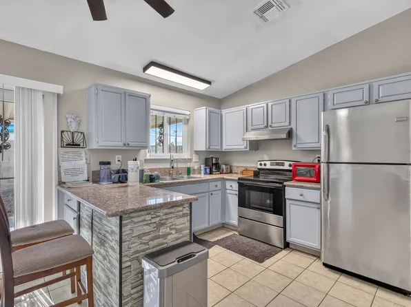 3730 Greenwood Dr, Spring Valley, NV 89103