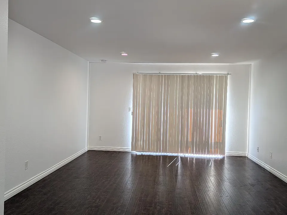 511 E Palmer Ave #14