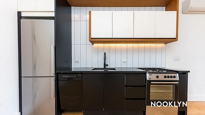 Rented by Nooklyn NYC LLC | media 34