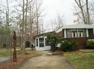 114 Chalet Ln, Vineland, NJ 08360