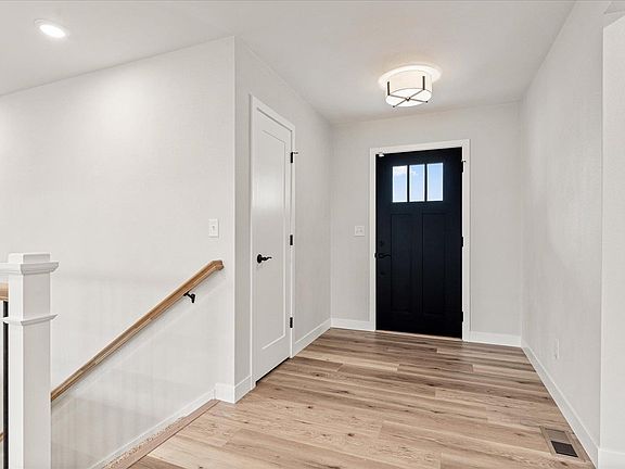 4th image of 234 Park Bridge Ave