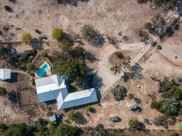 309 Burney Rd, Center Point, TX 78010