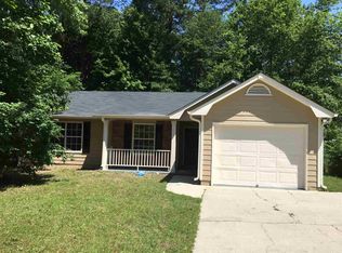 6420 Emerald Pointe Cir, College park, GA 30349