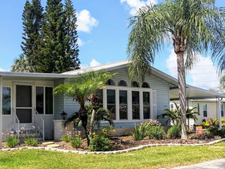 1st image of 5581 Axminster Dr