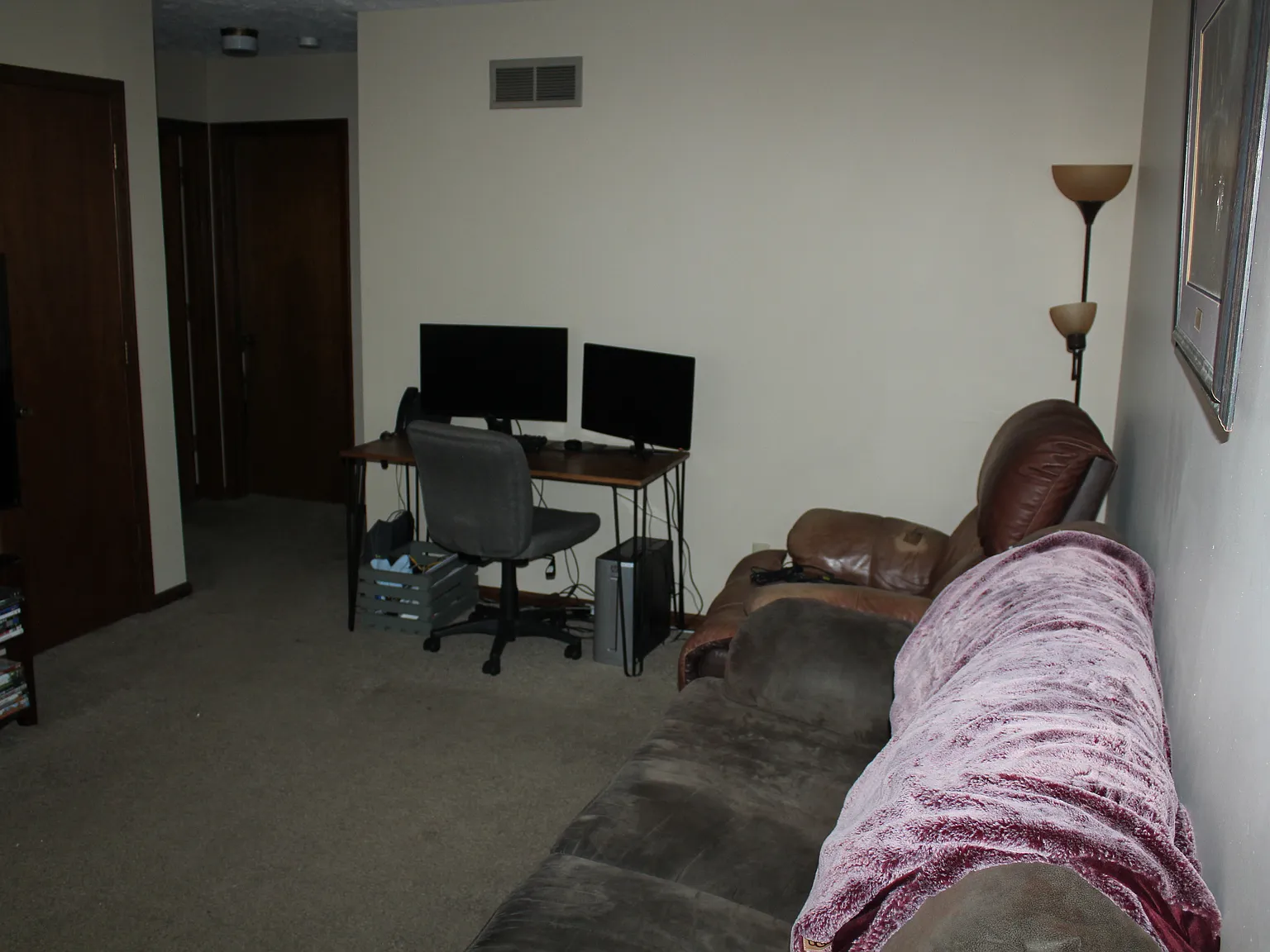 3 bed, 1500 sqft, $1,300 — Photo 4