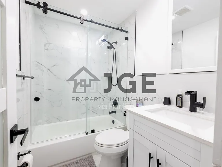 270 NE 191st St #103 — Photo 18