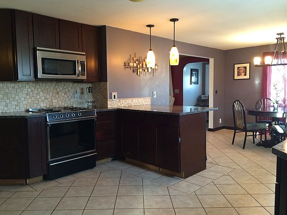 4th image of 26 Nandale Dr