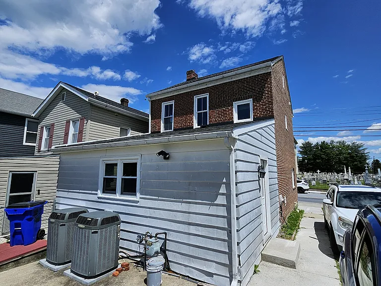 111 N Seton Ave — Photo 33