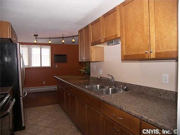 3rd image of 483 Idlewood Blvd #483