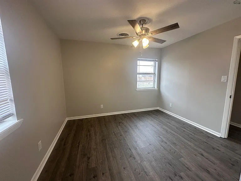 4102 Aspen St — Photo 9