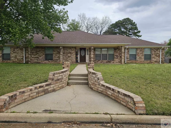 402 Whippoorwill Ln, Wake Village, TX 75501