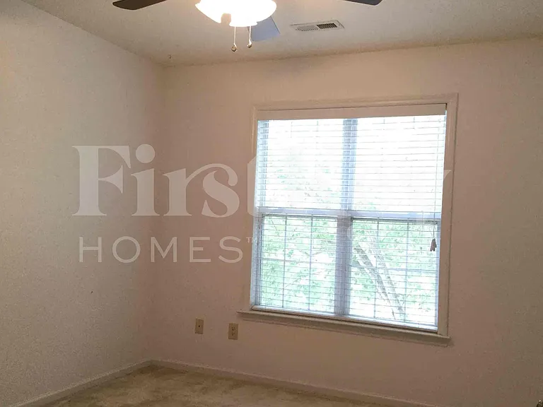 8102 Kingston Dr — Photo 10